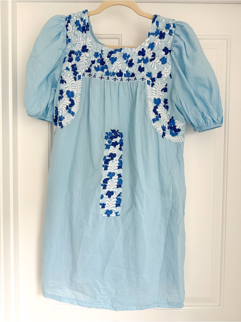 J. Marie embroidered blue mini dress XS NWOT